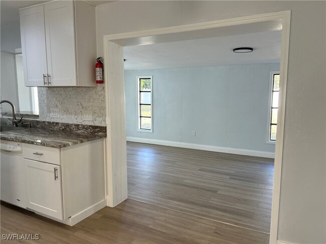 Building Photo - 1428 SE 20th Ave