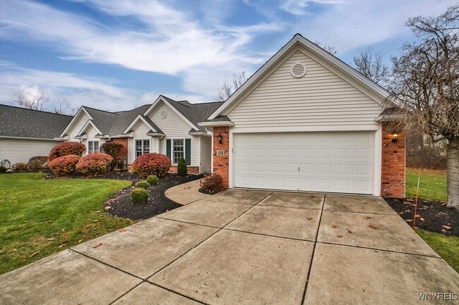 Building Photo - 480 Whitehaven Rd