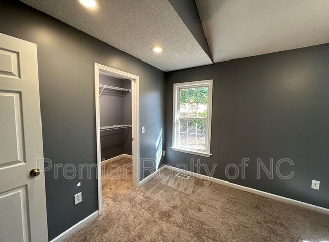 Building Photo - 118 Carters Ridge Rd