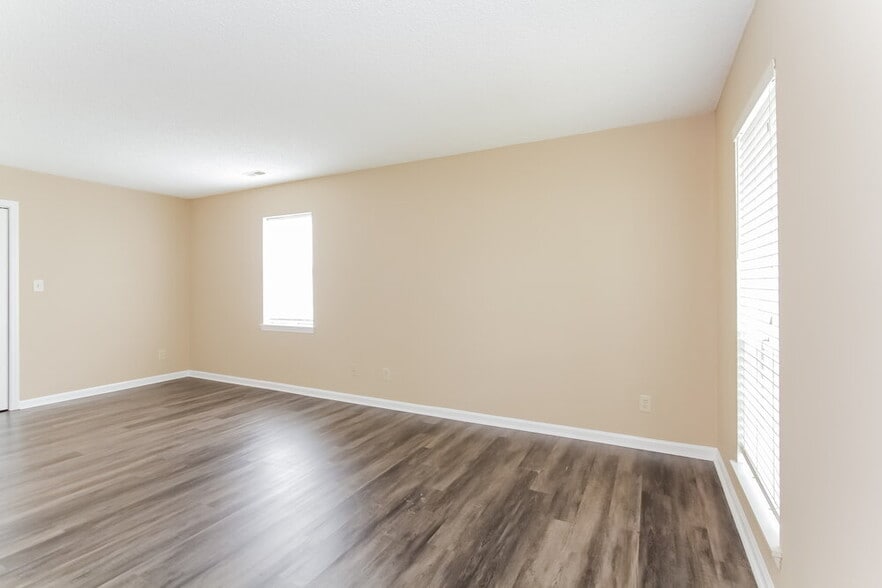 Building Photo - 8307 Houndstooth Dr