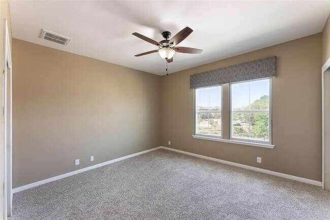 Building Photo - 13400 Briarwick Dr