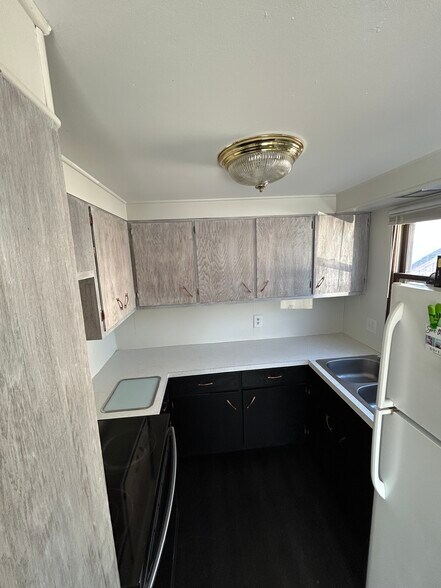 Building Photo - 1312 Coolidge Ave