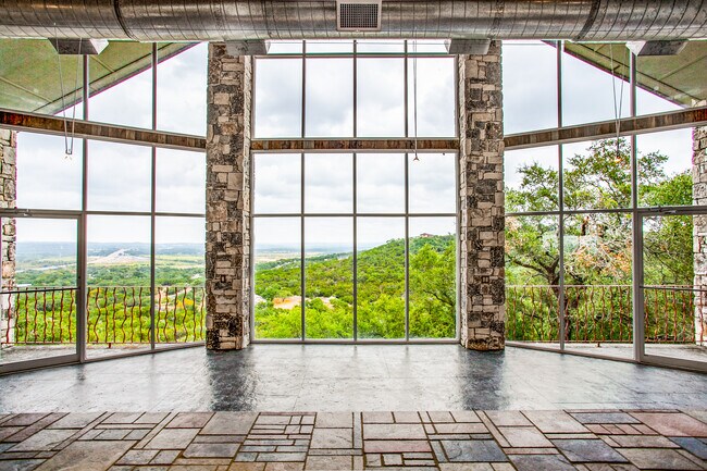 Building Photo - 27534 Twin Peak St