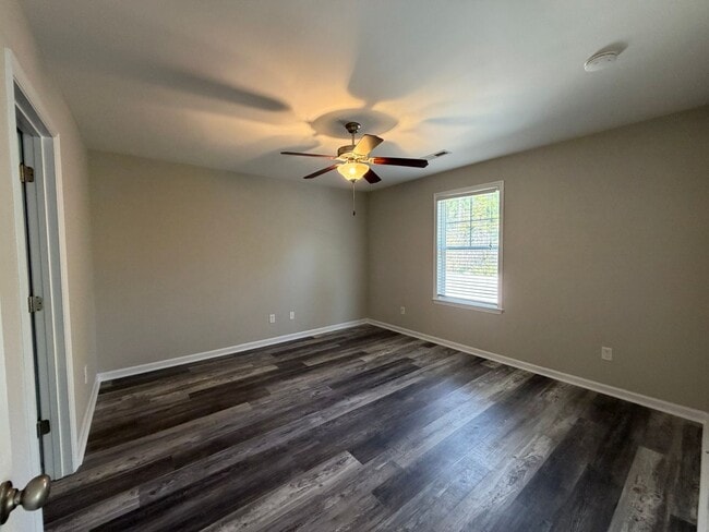 Building Photo - 2 BR 2 BA Townhome in Holly Ridge