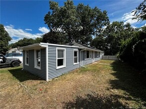 Building Photo - 245 Pershing Ave