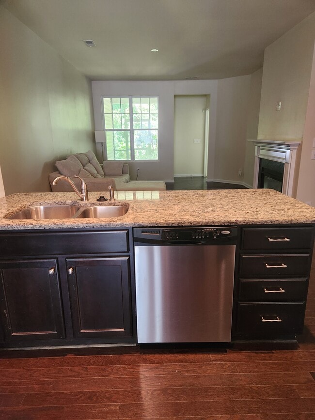 Building Photo - 7224 Terregles Dr