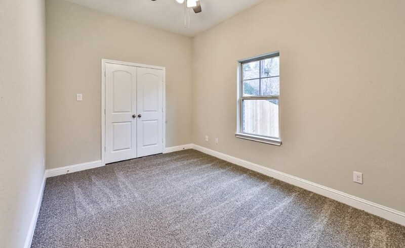 Building Photo - 1035 Carson Dr