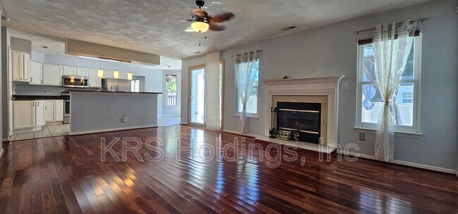 Building Photo - 25 Gallaer Ct