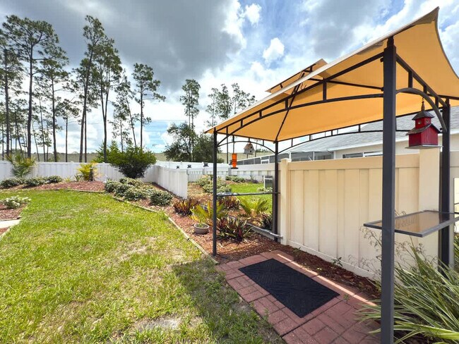 Building Photo - 900 Oxford Dr