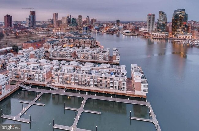 Building Photo - 100 Harborview Dr
