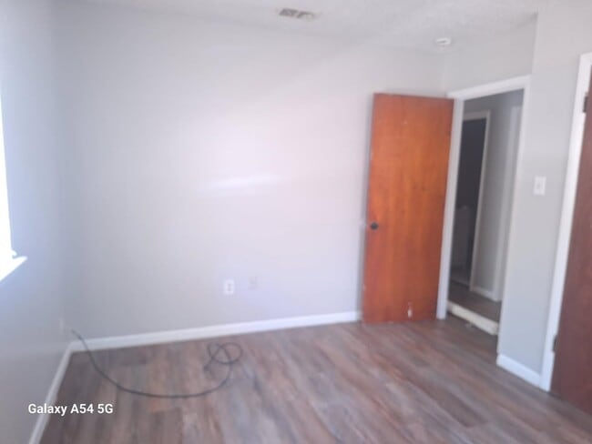 Building Photo - 2209 Wolf Ridge Rd