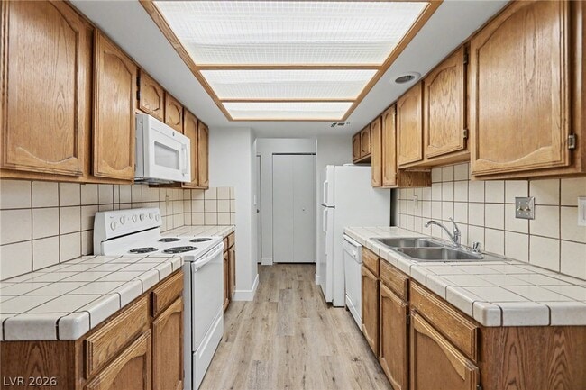 Building Photo - 4151 Gannet Cir