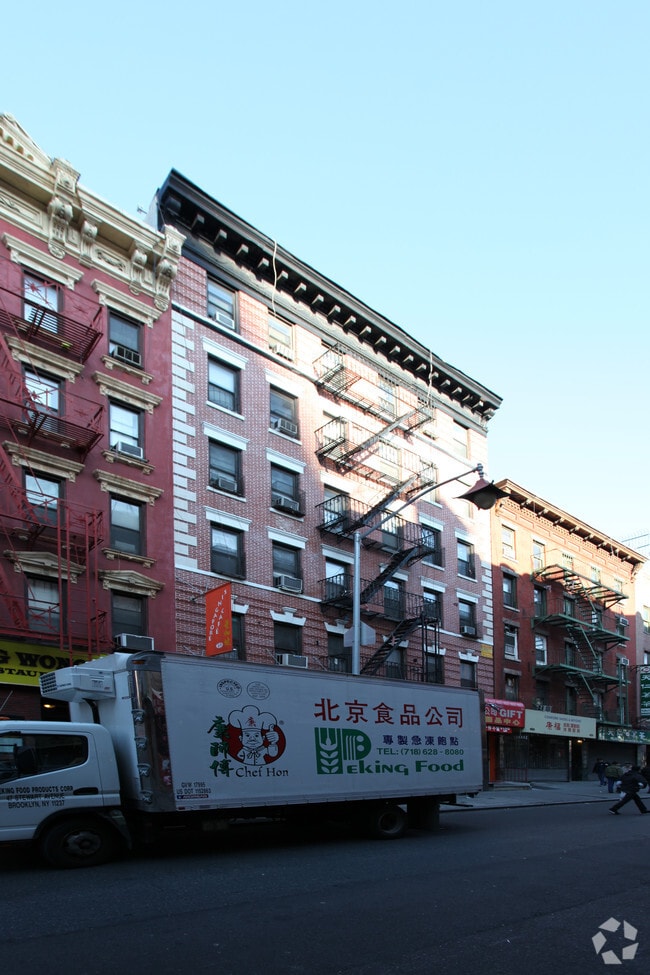 Building Photo - 69-71 Mott St