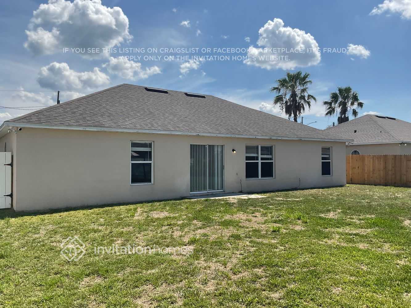 Building Photo - 1160 St Tropez Ct
