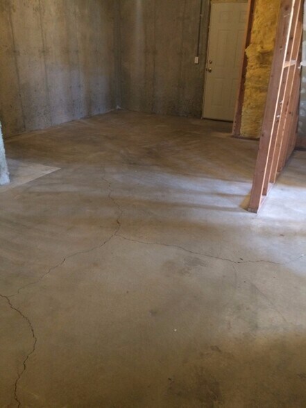 Building Photo - 1884 Shepard Ln