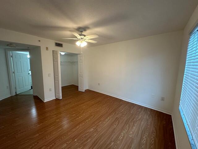 Building Photo - 401 Villa Cir