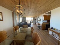 Building Photo - Royal Kahana Top Floor 2 bed/2bath