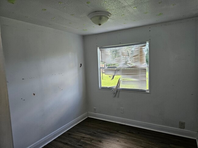 Building Photo - 4346 SE 150th St