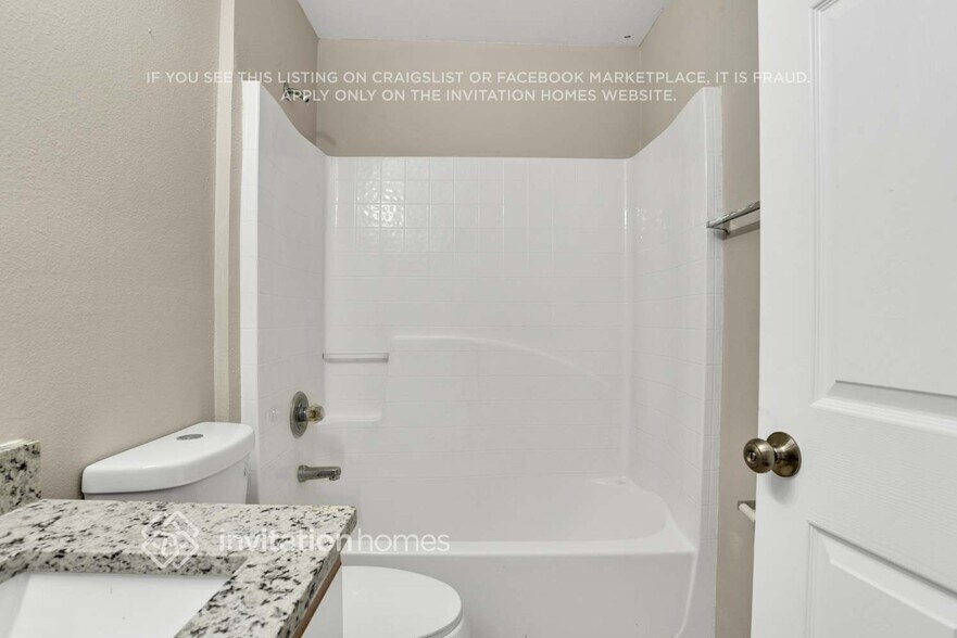 Building Photo - 6721 Westlake Blvd