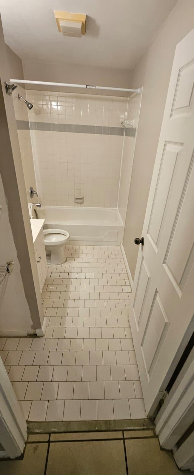 Building Photo - 1461 Hawthorne Pl