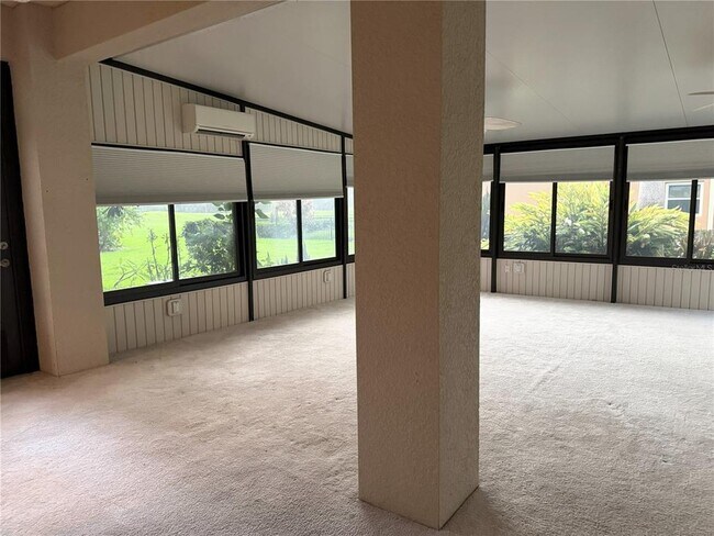 Building Photo - 417 Lake Butler Dr