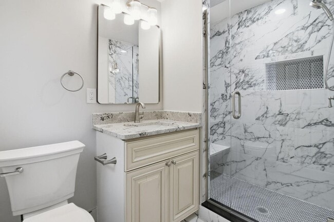 Building Photo - 32901 Blossom Ct