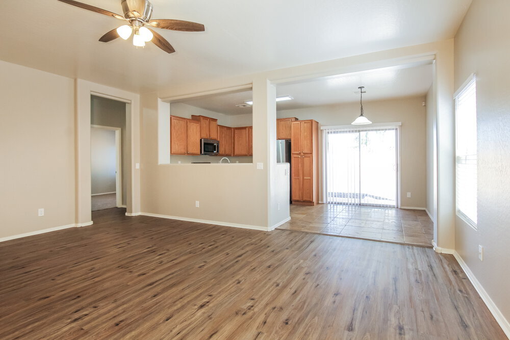 Building Photo - 15244 W Shaw Butte Dr