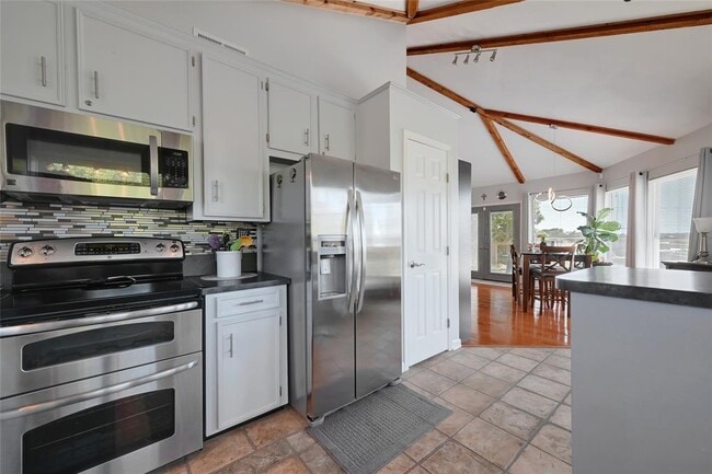 Building Photo - 2437 Crosswind Dr