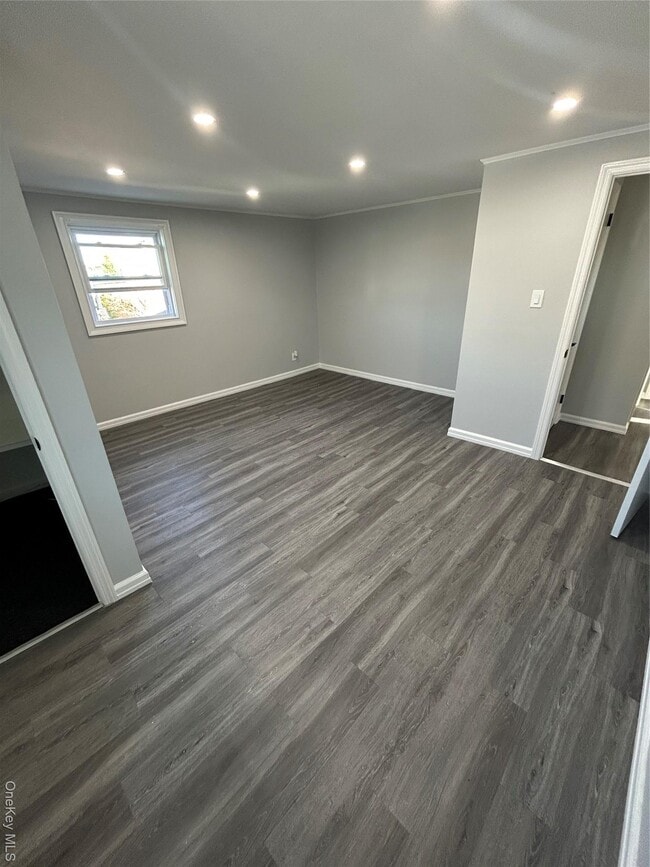 Building Photo - 34 Smith St