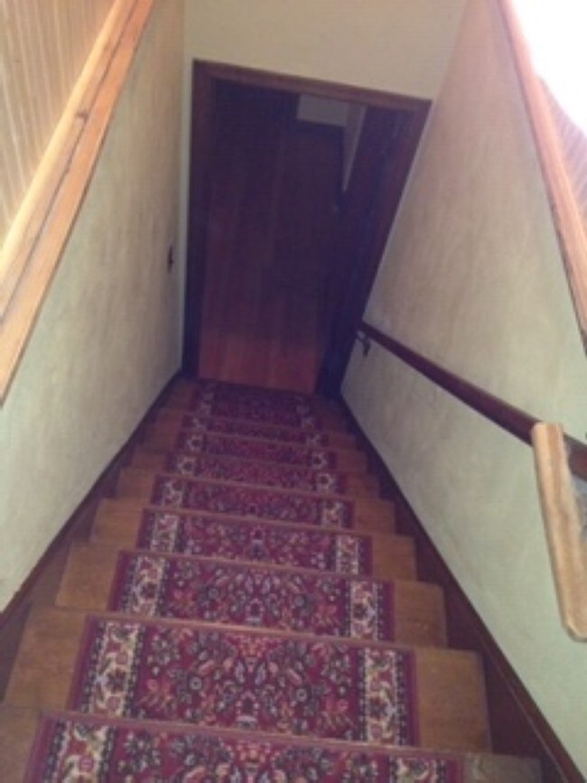 Building Photo - 2326 Scott St