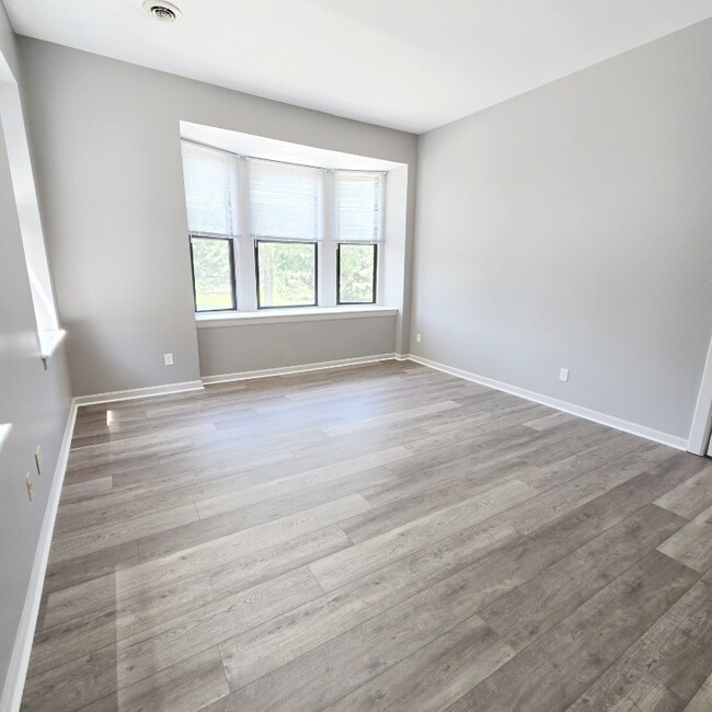 Building Photo - 3010 S Grand Blvd