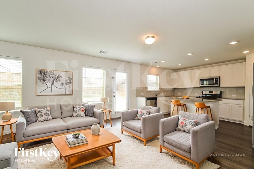 Building Photo - 2628 Warren Ln