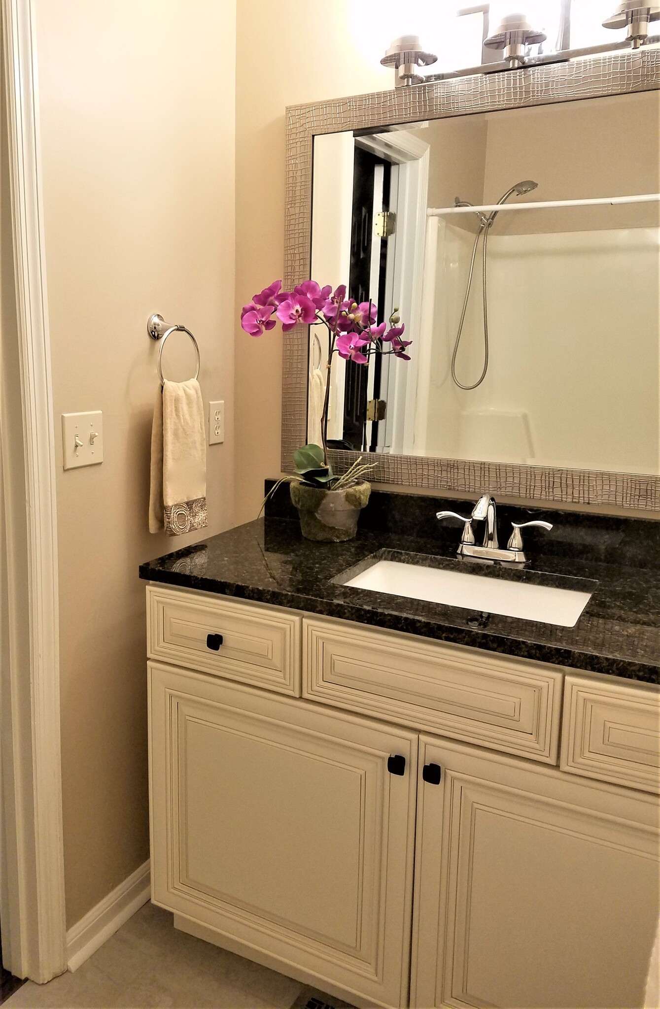 En Suite #2 Bathroom Vanity - 11531 Jade Ln SE