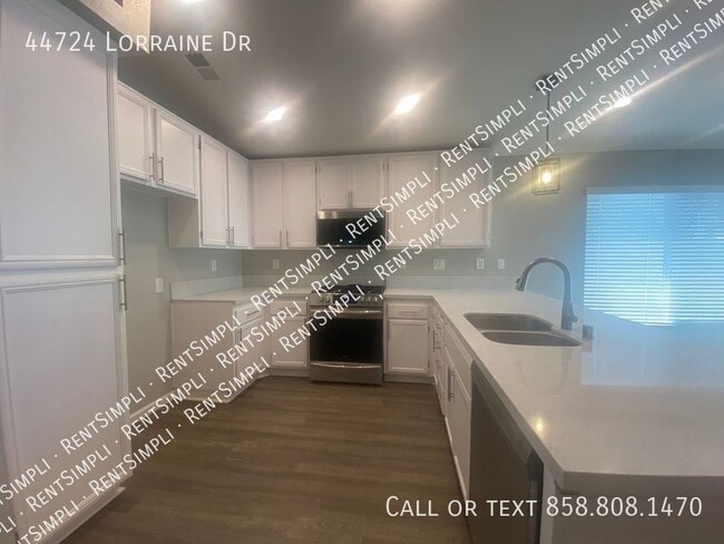 Building Photo - 44724 Lorraine Dr