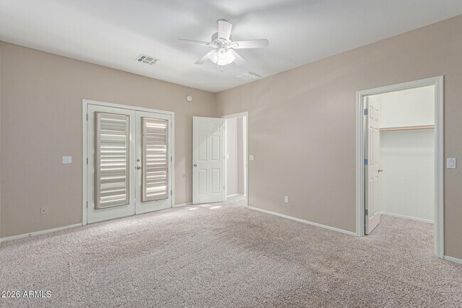 Building Photo - 2206 W Fawn Dr