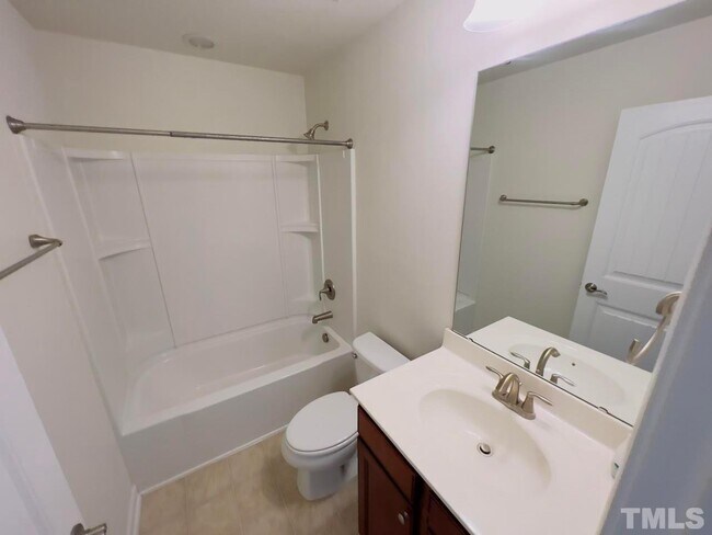 Building Photo - 4 Bedroom Single Family House for Rent - M...