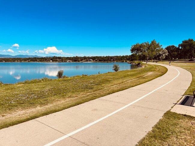 Building Photo - 2565 Teller St