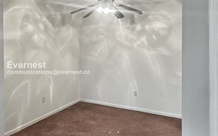 Building Photo - 1450 Slade Ave