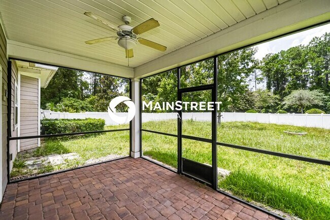 Building Photo - 4 Bedroom Pet-Friendly Home in Jacksonville, FL with Main Street Renewal