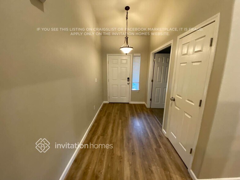 Building Photo - 5603 208th St Ct E