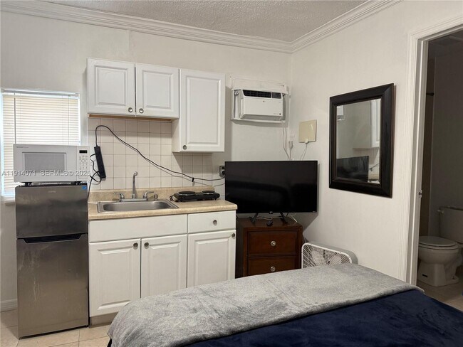 Building Photo - 9331 SW 166th St