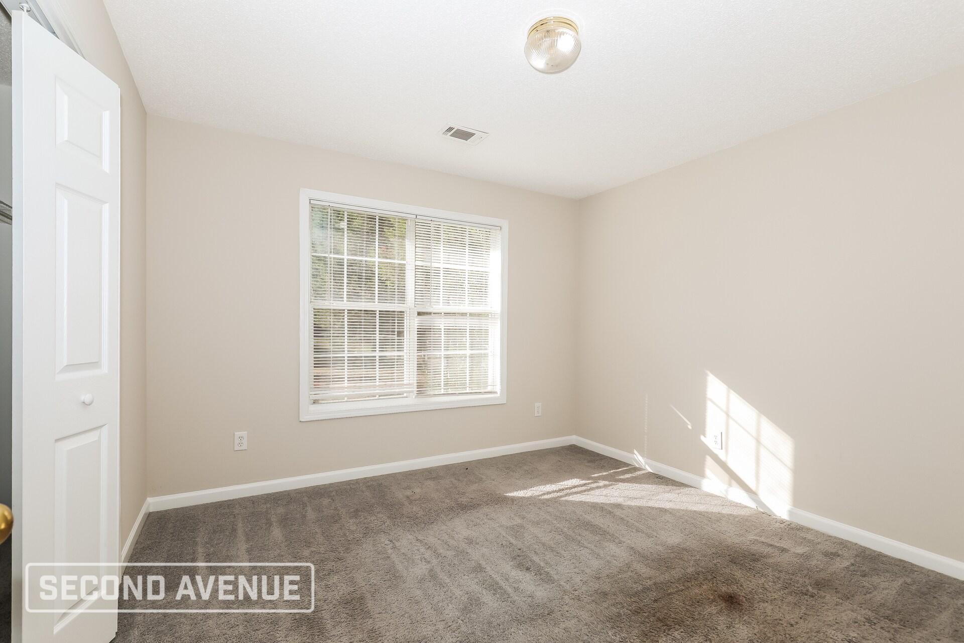 Building Photo - 1008 Maria Dr