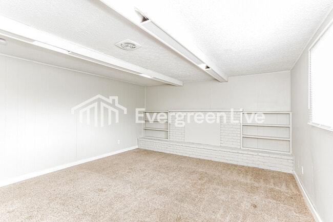 Building Photo - 3823 Alsace Pl