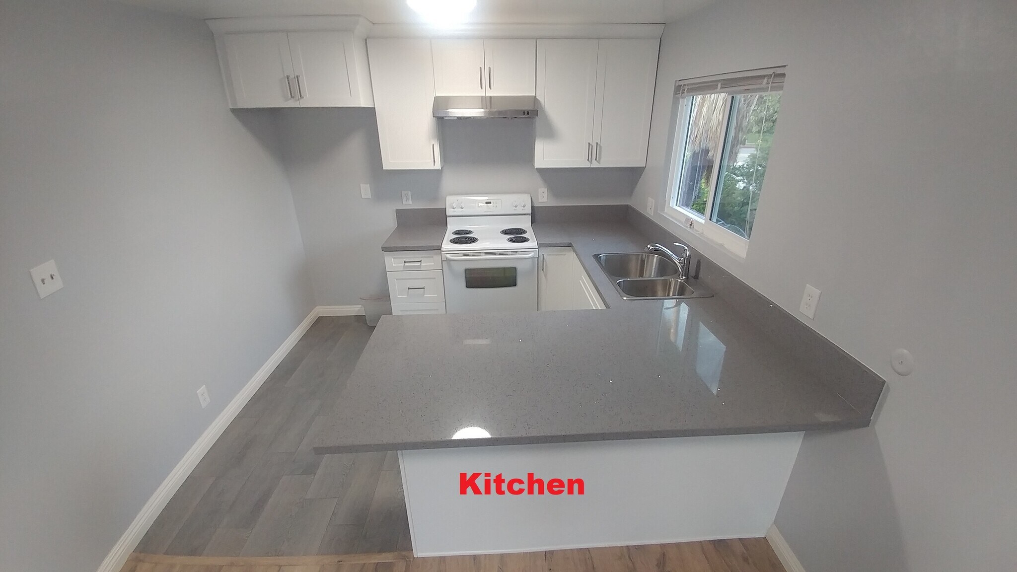Kitchen - 809 Brent Ave