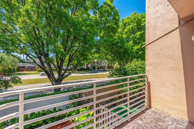 Building Photo - 10350 SW 154th Cir Ct