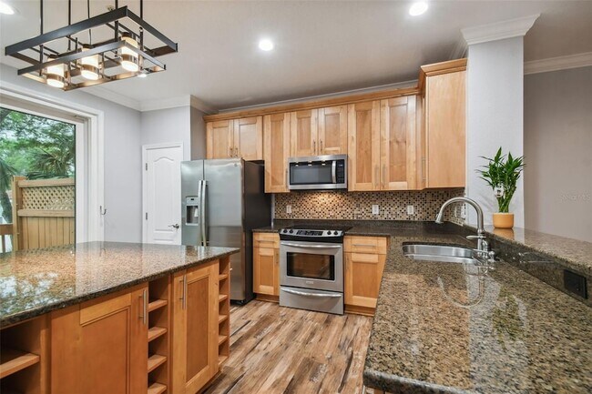 Building Photo - 3183 Bayshore Oaks Dr