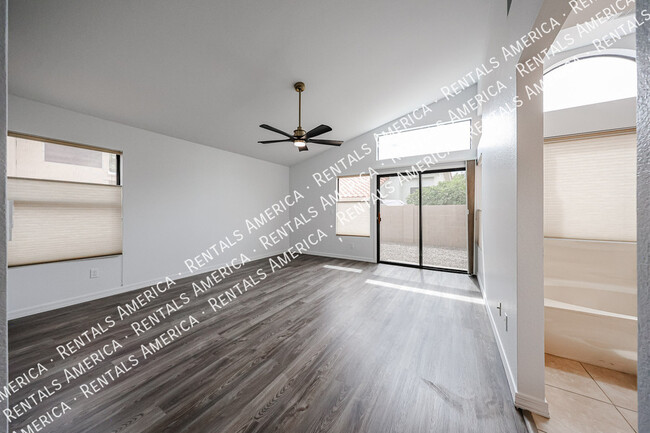 Building Photo - 9429 E Camino Del Santo
