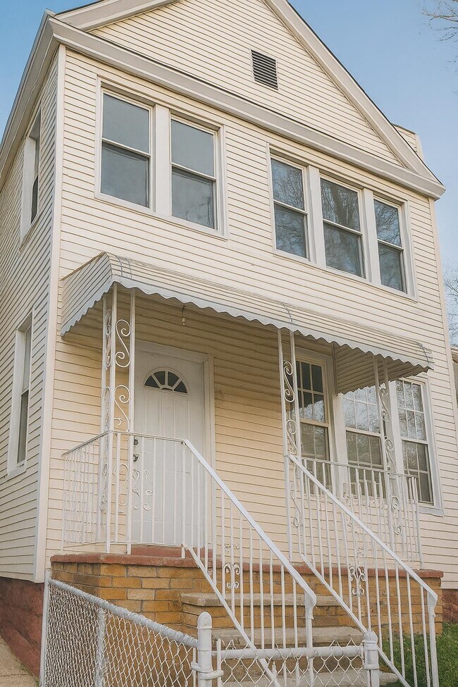 Primary Photo - 42 New St