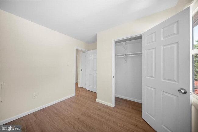 Building Photo - 14797 Tamarack Pl