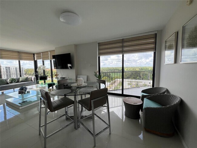 Building Photo - 5252 NW 85th Ave